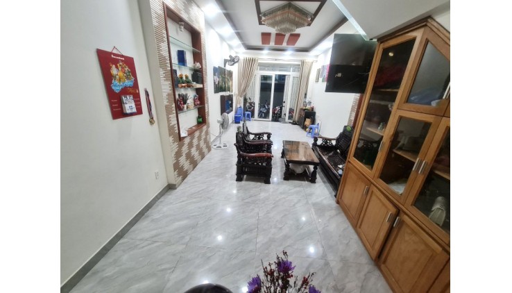 Bán Nhà 4 Tầng Ngộp Gần Phạm Văn Đồng Linh Đông Thủ Đức 74m_4*18.5 chỉ hơn 7 tỷ Siêu Ngon